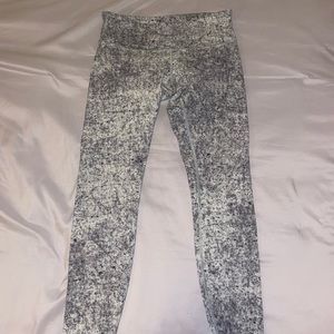 Lululemon printed size 6 leggings